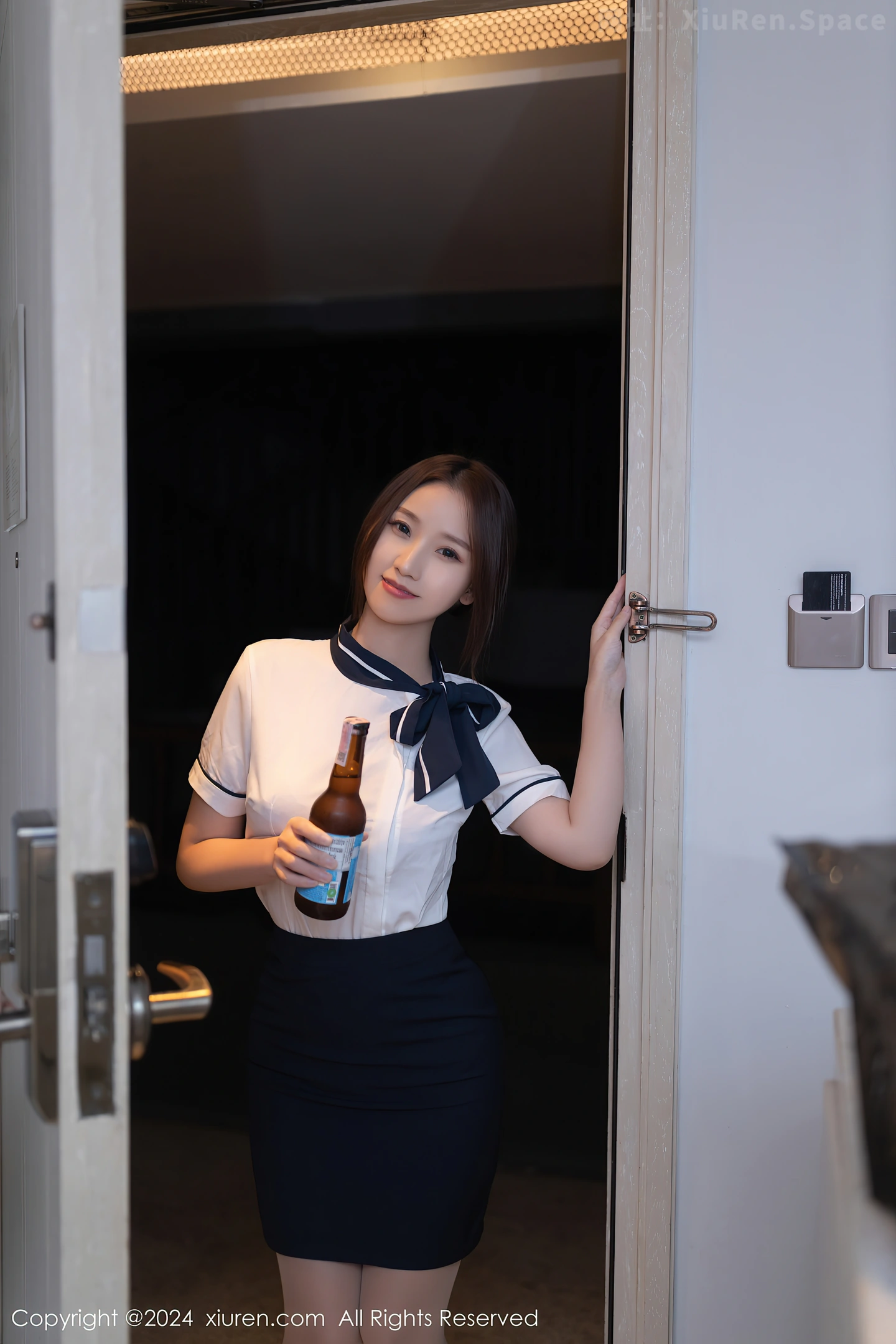 图片[3]-[XiuRen秀人网]VOL.7938 模特杏子Yada性感空姐制服露紫色蕾丝内衣秀曼妙身姿诱惑写真86P-秀人网官方网站